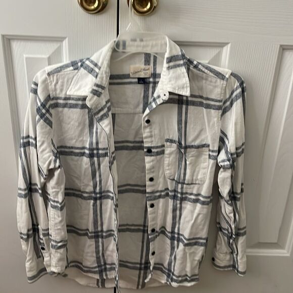 White and Black Plaid Button-Up Shirt - Picture 2 of 4
